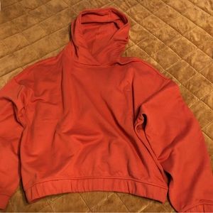 Relaxed cropped hoodie